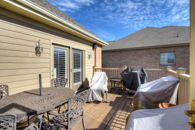 1117 Waterbrooke Lane, Johnson City, TN 37604