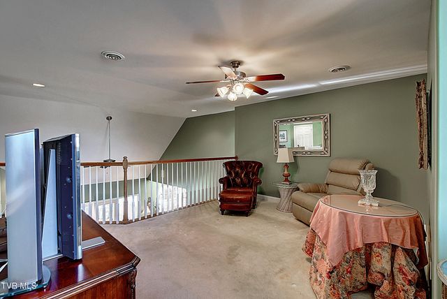 1117 Waterbrooke Lane, Johnson City, TN 37604