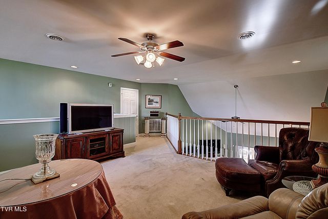 1117 Waterbrooke Lane, Johnson City, TN 37604