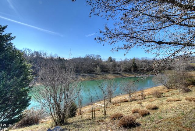 1117 Waterbrooke Lane, Johnson City, TN 37604