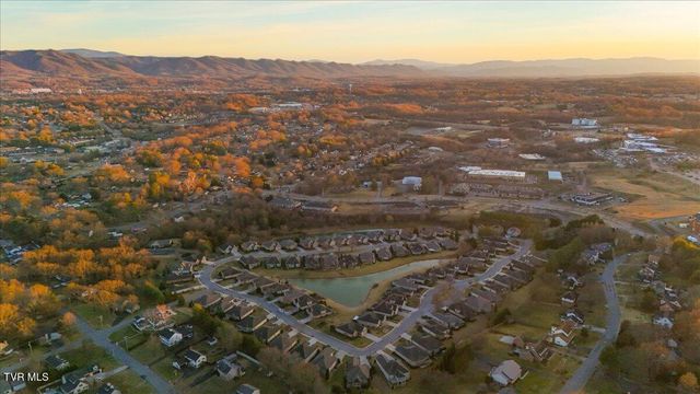 1117 Waterbrooke Lane, Johnson City, TN 37604