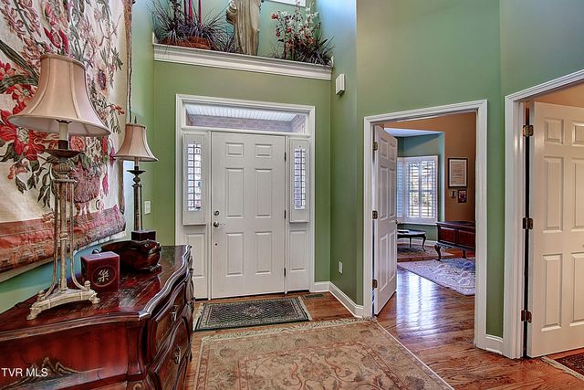 1117 Waterbrooke Lane, Johnson City, TN 37604