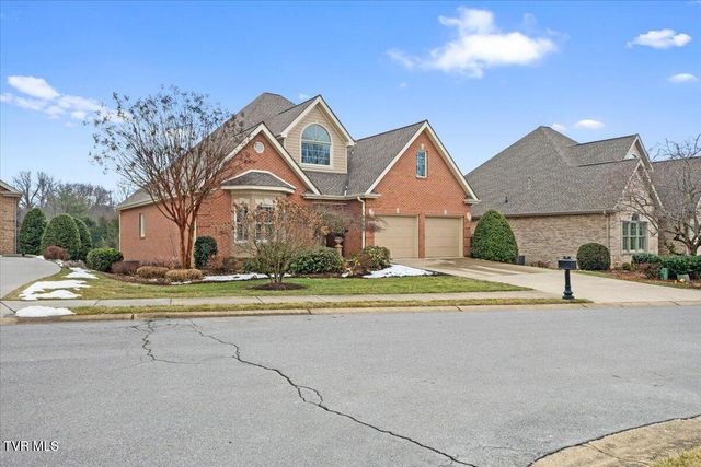 1117 Waterbrooke Lane, Johnson City, TN 37604