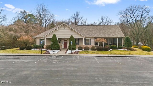 1117 Waterbrooke Lane, Johnson City, TN 37604