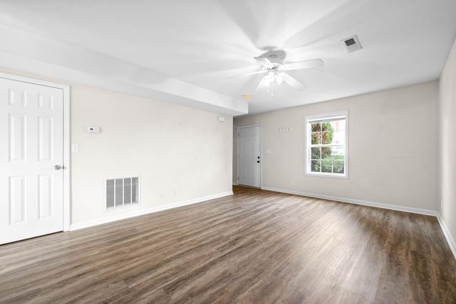 248 Executive Ave, Clarksville, TN 37042
