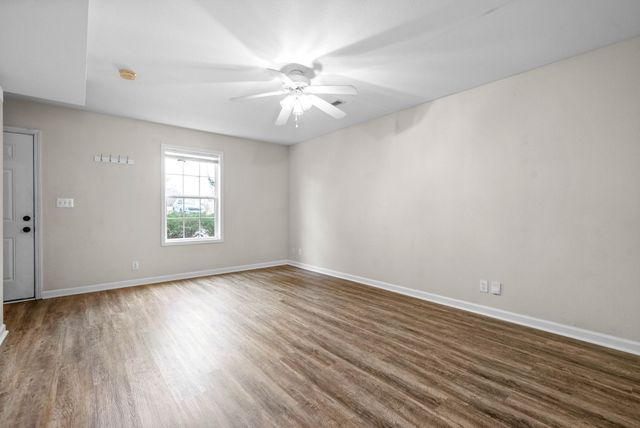 248 Executive Ave, Clarksville, TN 37042