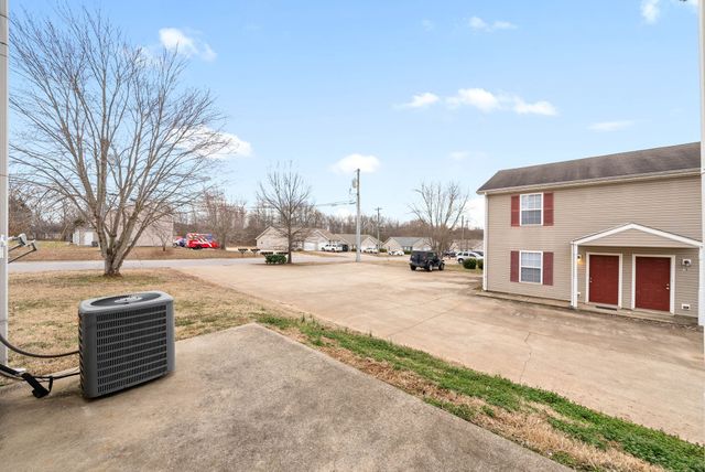 248 Executive Ave, Clarksville, TN 37042
