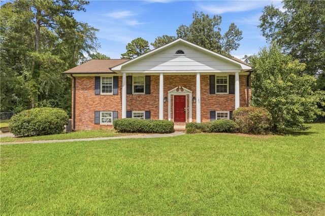 1920 Long Ridge Drive, Macon, GA 31211