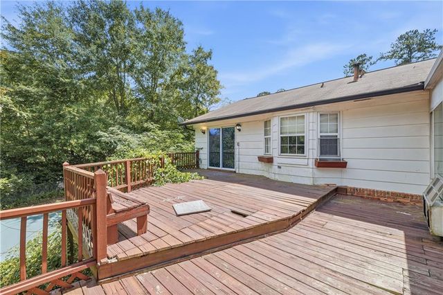 1920 Long Ridge Drive, Macon, GA 31211