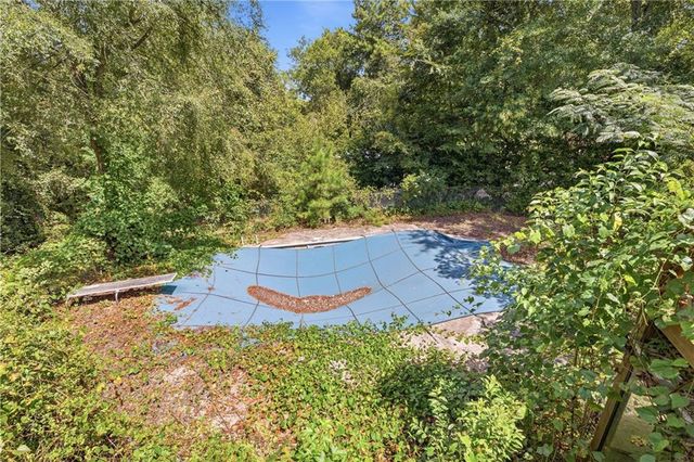 1920 Long Ridge Drive, Macon, GA 31211