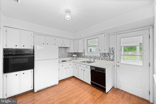 3211 SHARON LN, Norristown, PA 19403