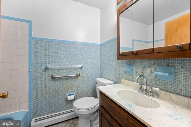 3211 SHARON LN, Norristown, PA 19403