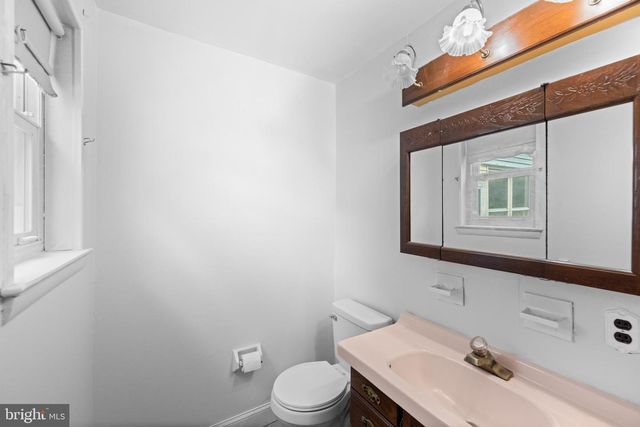 3211 SHARON LN, Norristown, PA 19403
