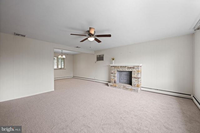 3211 SHARON LN, Norristown, PA 19403