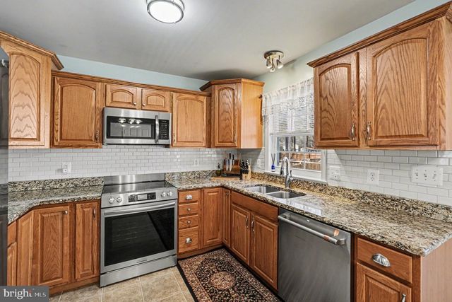 198 CEDAR LN, Colonial Beach, VA 22443