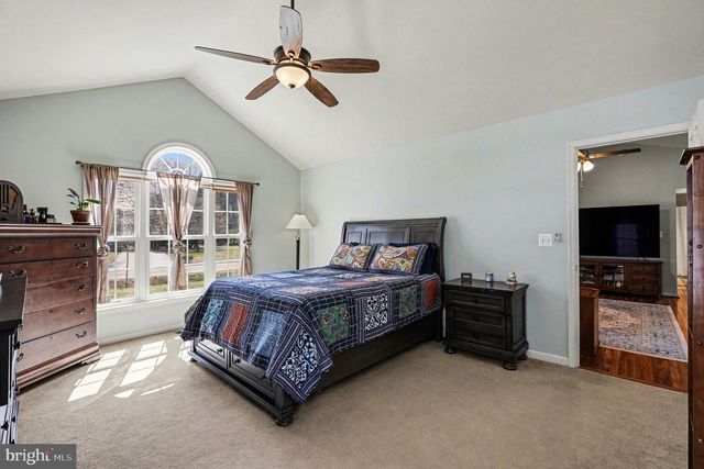 198 CEDAR LN, Colonial Beach, VA 22443