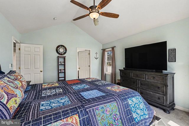 198 CEDAR LN, Colonial Beach, VA 22443