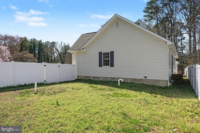 198 CEDAR LN, Colonial Beach, VA 22443