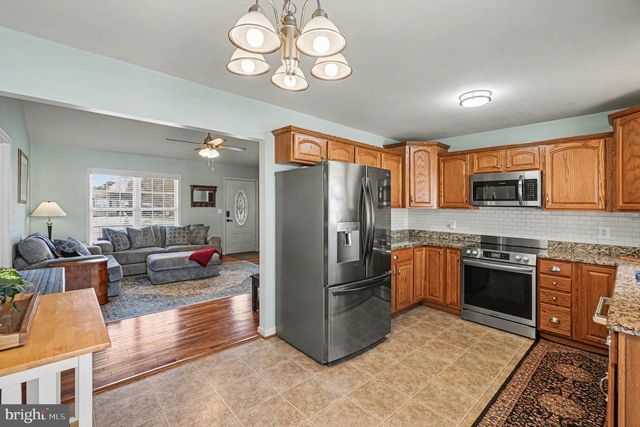 198 CEDAR LN, Colonial Beach, VA 22443