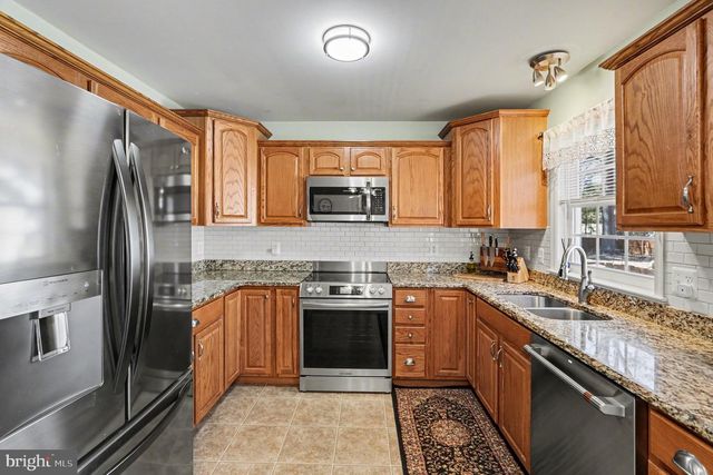 198 CEDAR LN, Colonial Beach, VA 22443