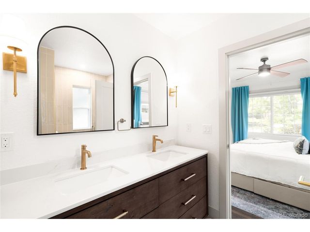 2068 Jasmine St, Denver, CO 80207