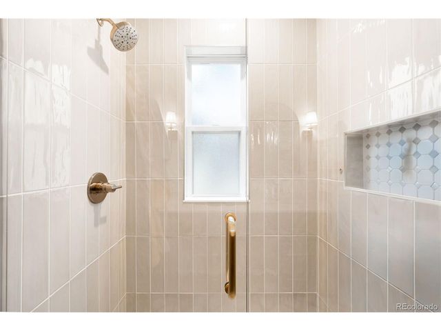 2068 Jasmine St, Denver, CO 80207