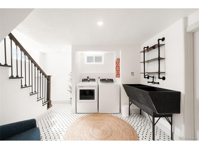 2068 Jasmine St, Denver, CO 80207