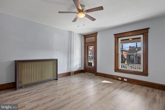 122 ARLINGTON ST, Reading, PA 19611