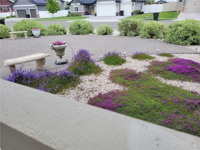 2645 Meadow Creek Loop, Billings, MT 59105
