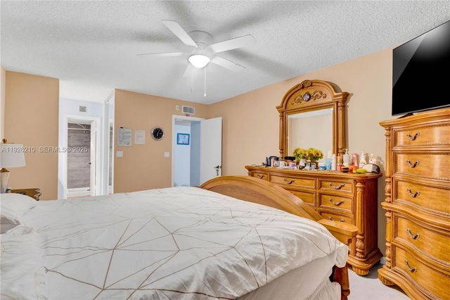 3050 NW 42nd Ave C406, Coconut Creek, FL 33066