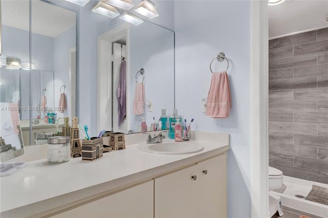 3050 NW 42nd Ave C406, Coconut Creek, FL 33066