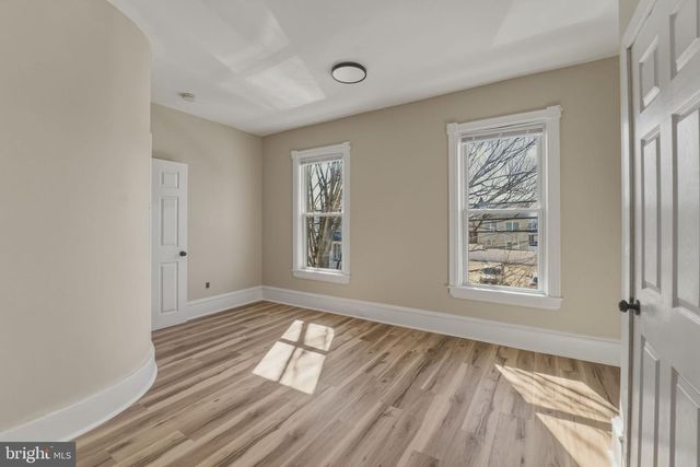 323 MARKET ST, Gloucester City, NJ 08030