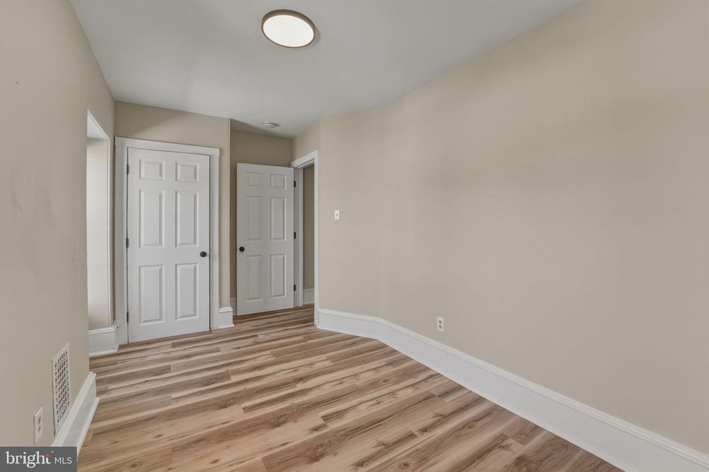 Image 30 of property listing at 323 MARKET ST, Gloucester City, NJ 08030