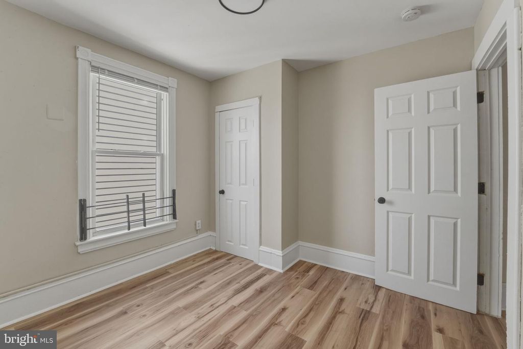Image 34 of property listing at 323 MARKET ST, Gloucester City, NJ 08030