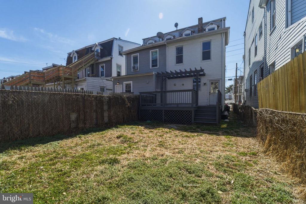 Image 45 of property listing at 323 MARKET ST, Gloucester City, NJ 08030