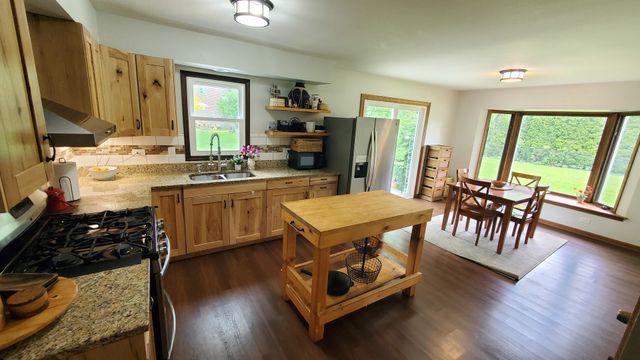 678 Ray Avenue, West Chicago, IL 60185