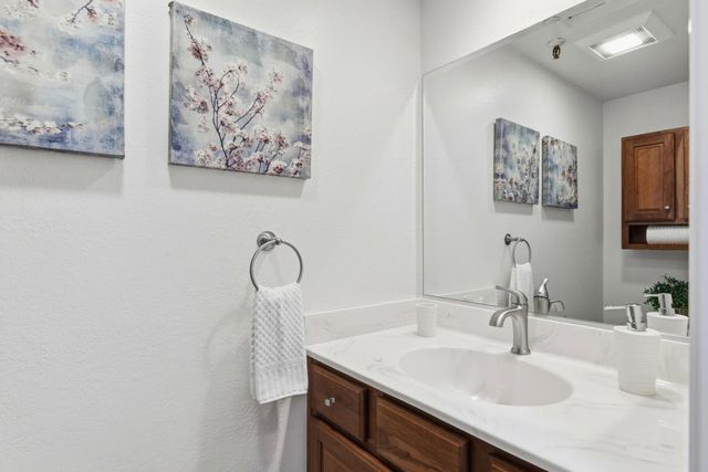 824 Bay Street, Mountain View, CA 94041
