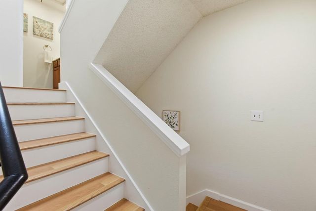 824 Bay Street, Mountain View, CA 94041