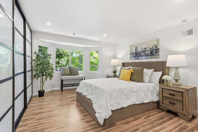 824 Bay Street, Mountain View, CA 94041