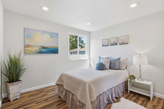 824 Bay Street, Mountain View, CA 94041
