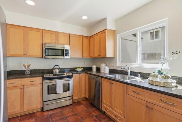 824 Bay Street, Mountain View, CA 94041
