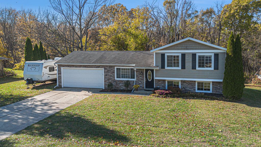 11108 Berry Street, Berrien Twp, MI 49103