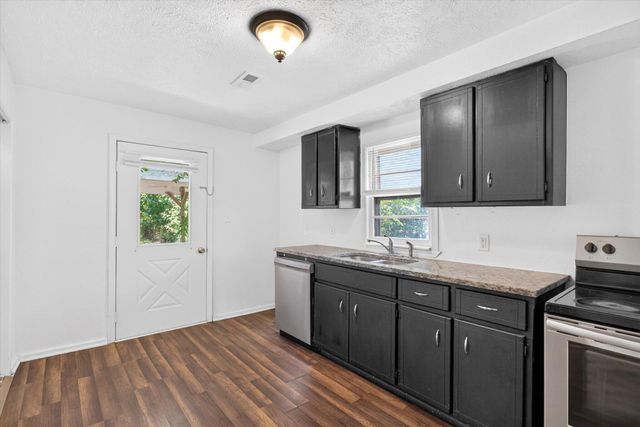 1327 N Marion Avenue, Springfield, MO 65802