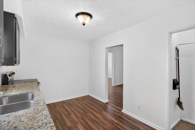 1327 N Marion Avenue, Springfield, MO 65802