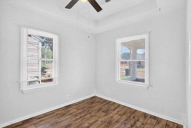 1327 N Marion Avenue, Springfield, MO 65802