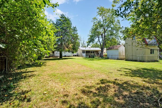 1327 N Marion Avenue, Springfield, MO 65802