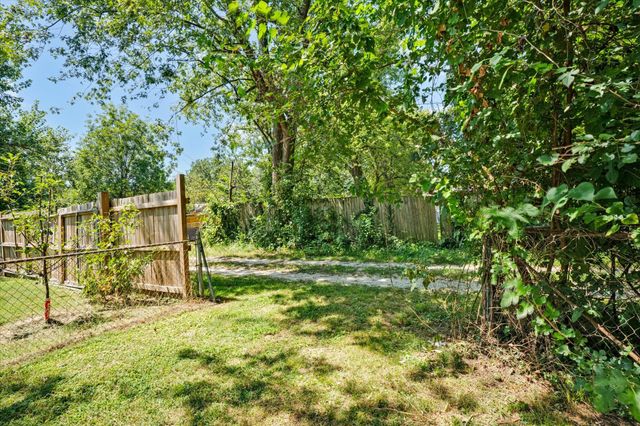 1327 N Marion Avenue, Springfield, MO 65802