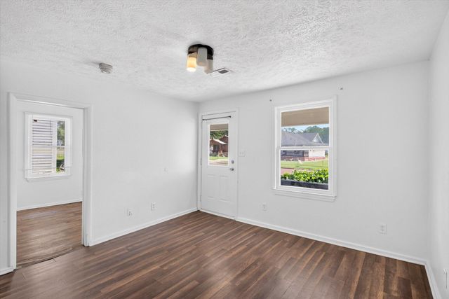 1327 N Marion Avenue, Springfield, MO 65802