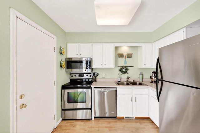 6955 Park Ridge Drive, Madison, WI 53719