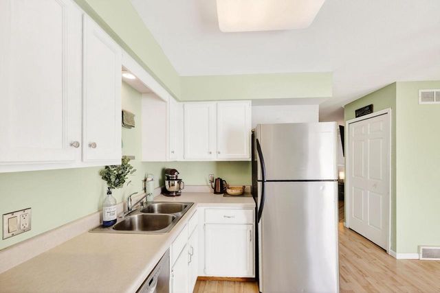 6955 Park Ridge Drive, Madison, WI 53719